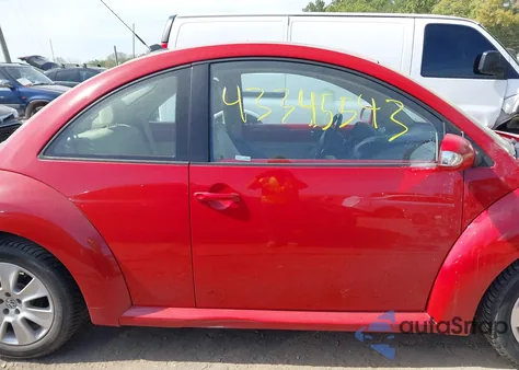 2009 Volkswagen New Beetle 2.5L из США, поврежденный, VIN 3VWRW31C59M514708